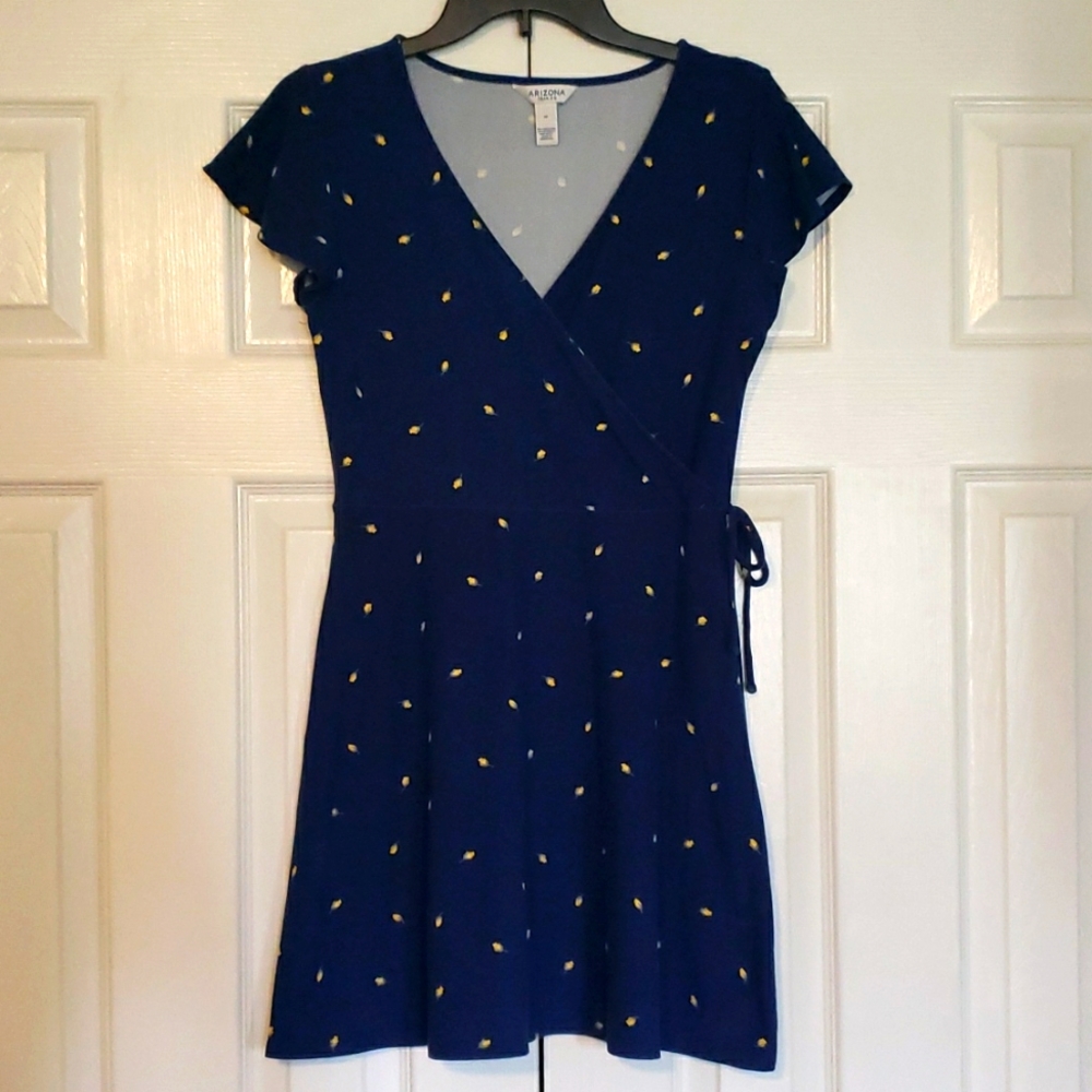 Junior's Arizona Navy Blue Dress Flower Print, size M